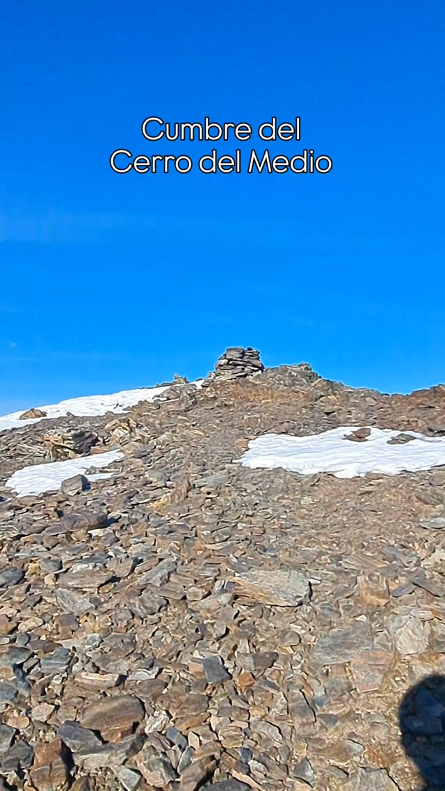 Cumbre del Cerro del Medio 🏔

Ushuaia 🇦🇷 

Invierno 2026